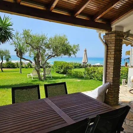 Feriehus Corfu Menigos