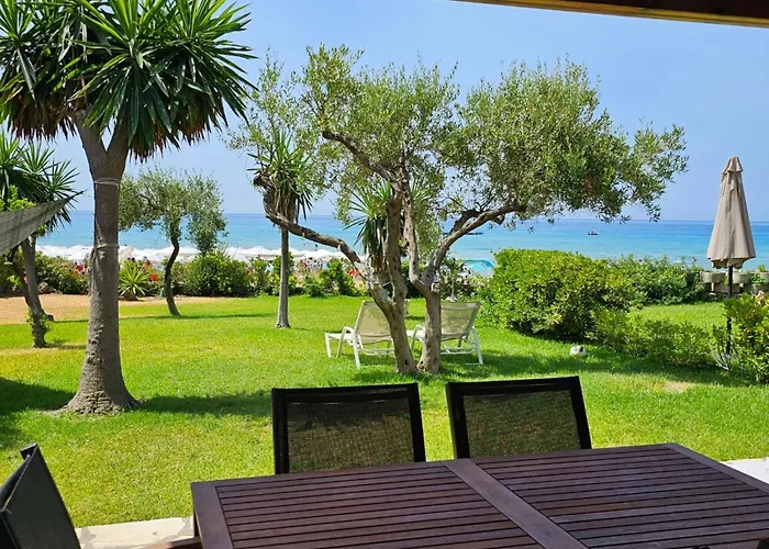 Corfu Menigos גליפאדה