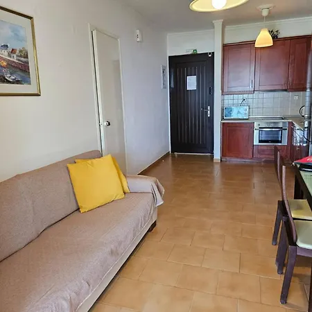 בית נופש Corfu Menigos *