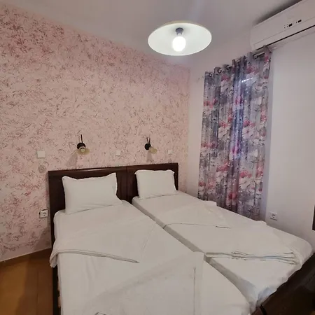 בית נופש Corfu Menigos *