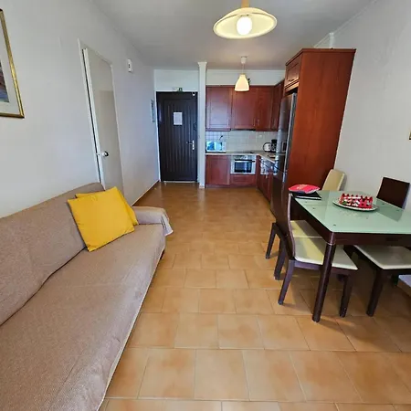 בית נופש Corfu Menigos גליפאדה