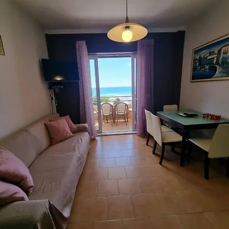 בית נופש Corfu Menigos *