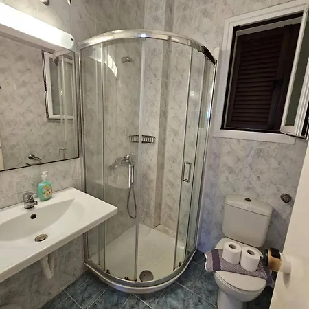 Corfu Menigos בית נופש *