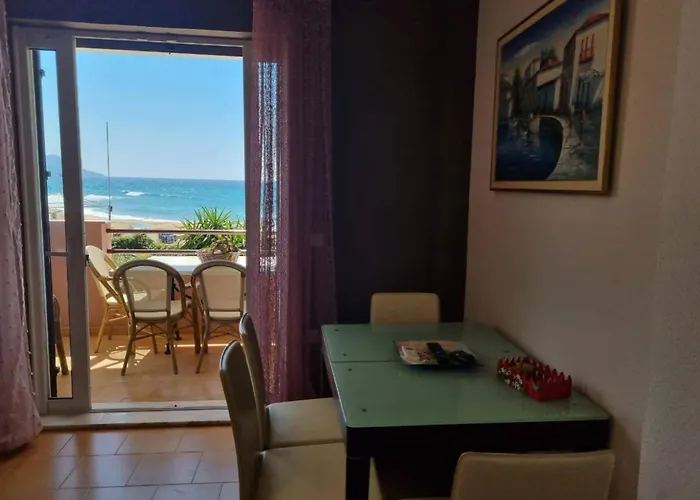 Nyaraló Corfu Menigos
